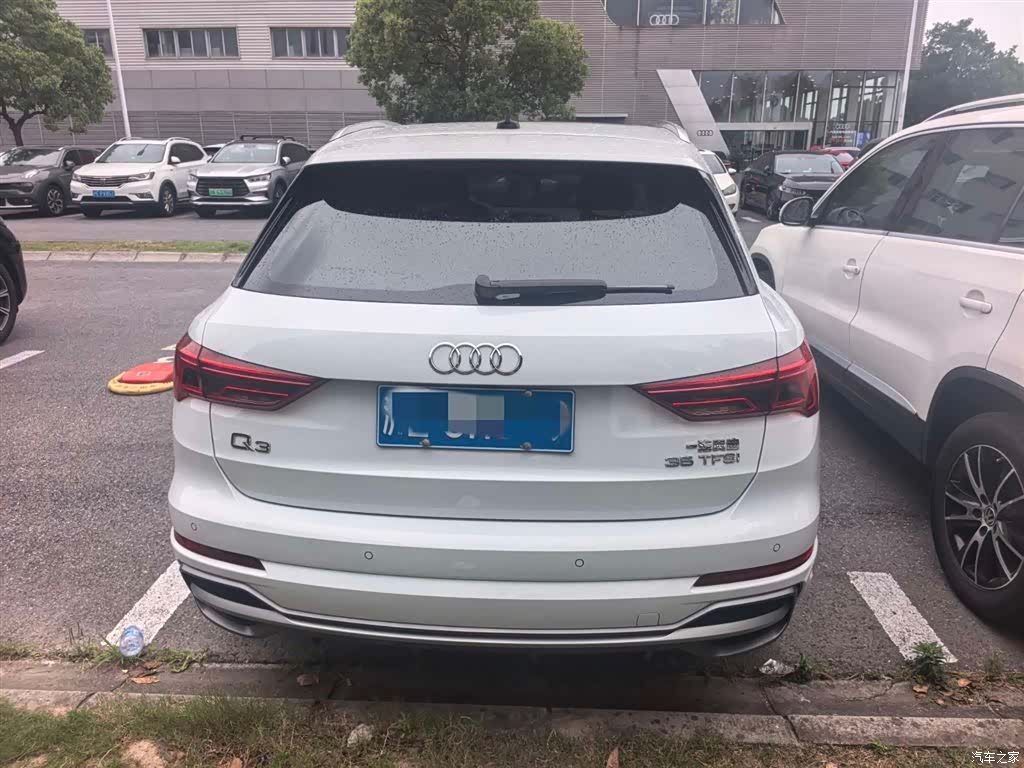 Audi Q3, 2022 2