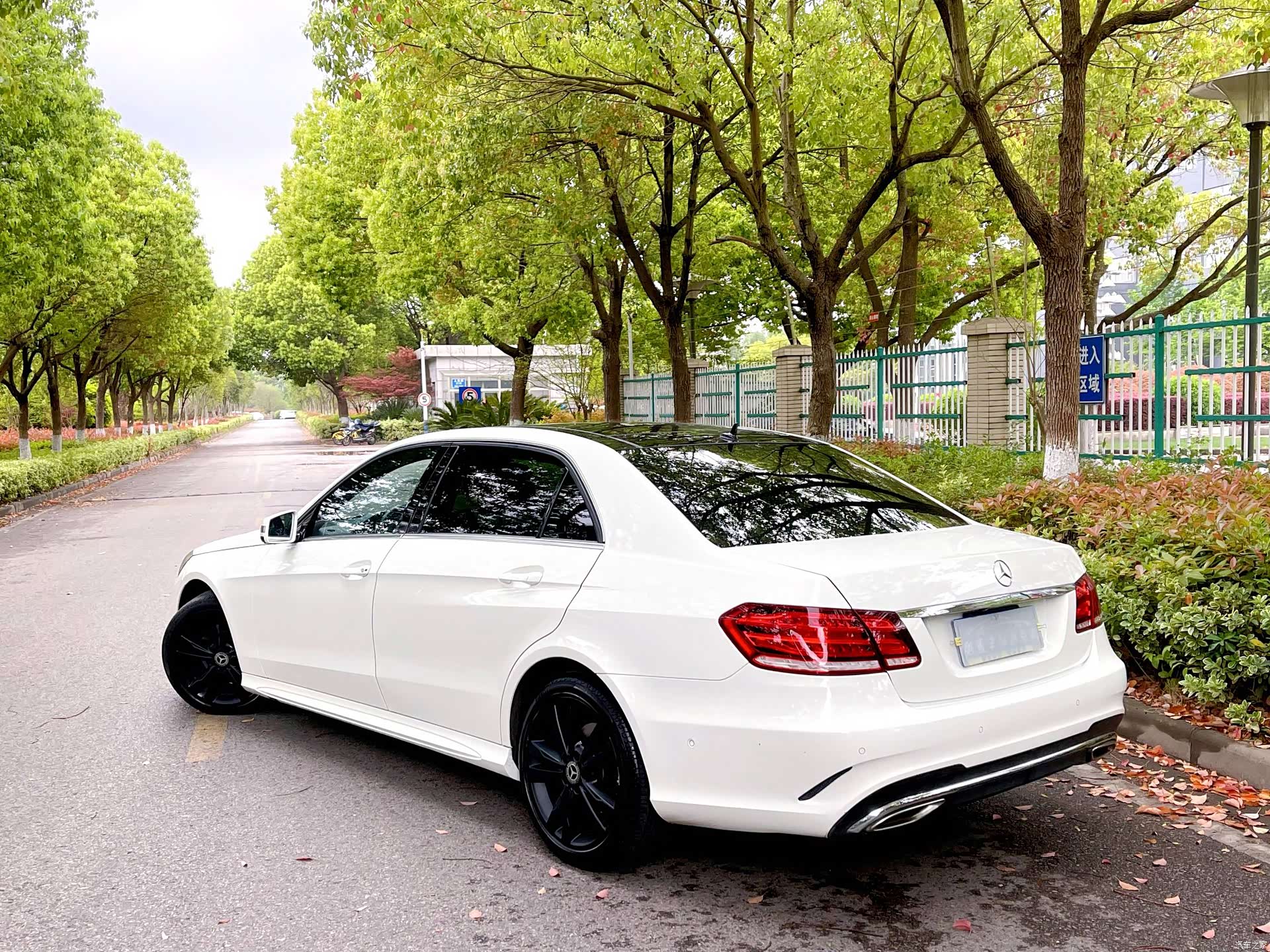 Mercedes-Benz E-Class, 2015 17