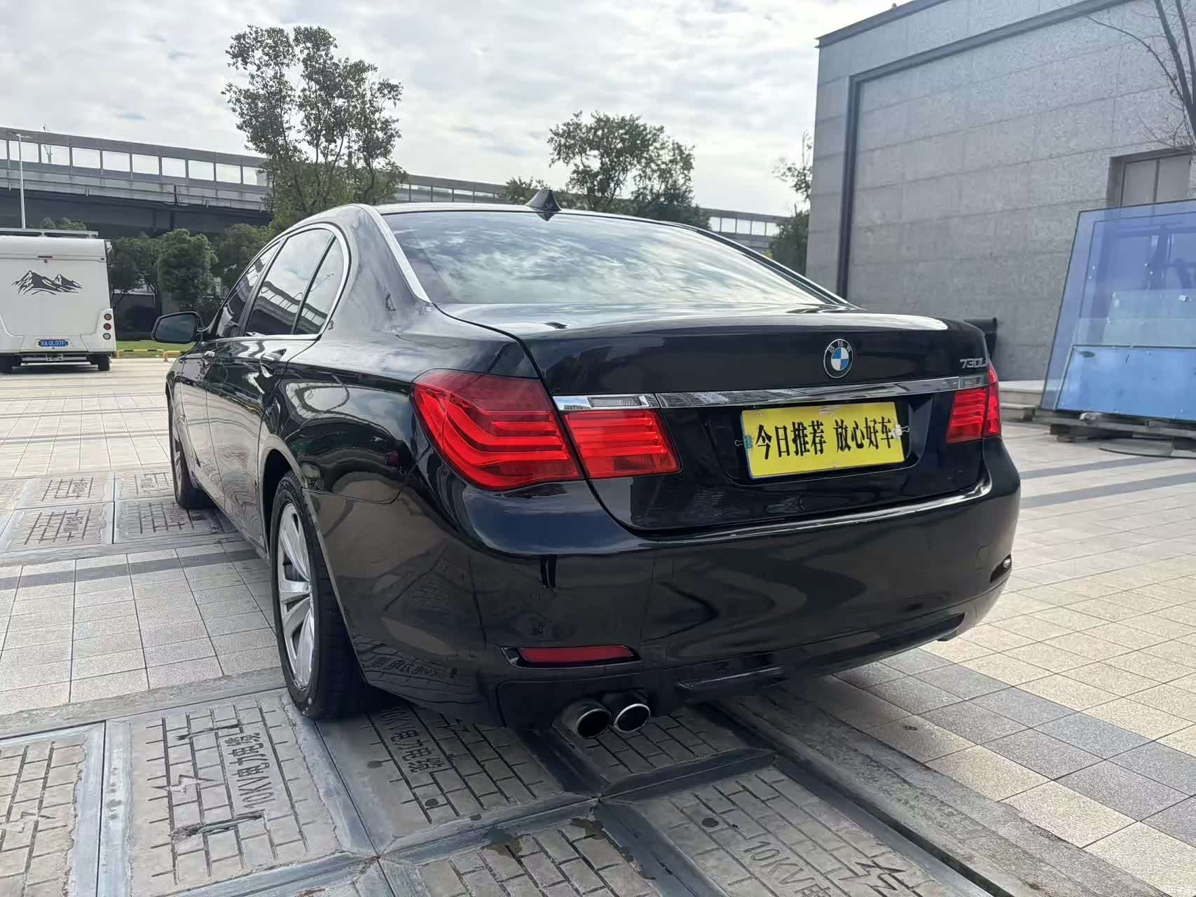 BMW 7 Series, 2011 все фото