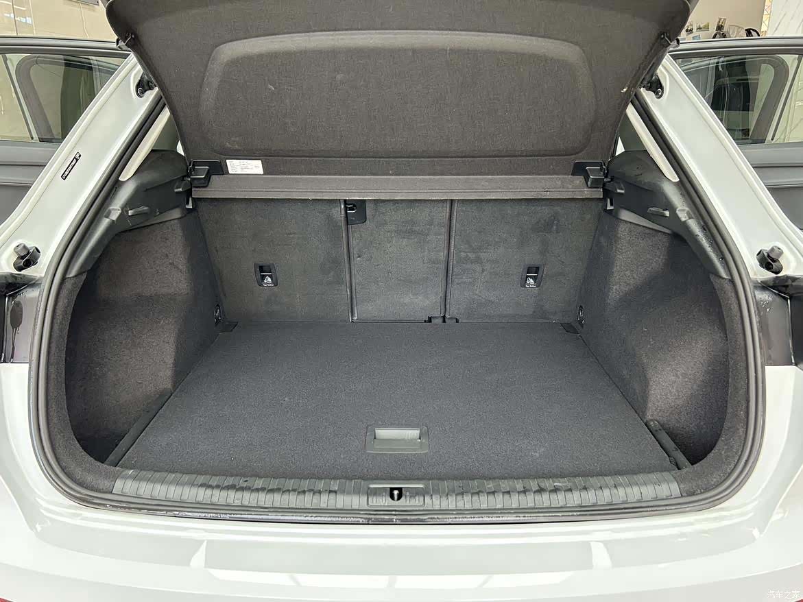 Audi Q3, 2023 26