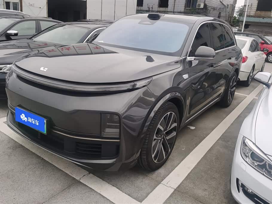 Li Auto L8