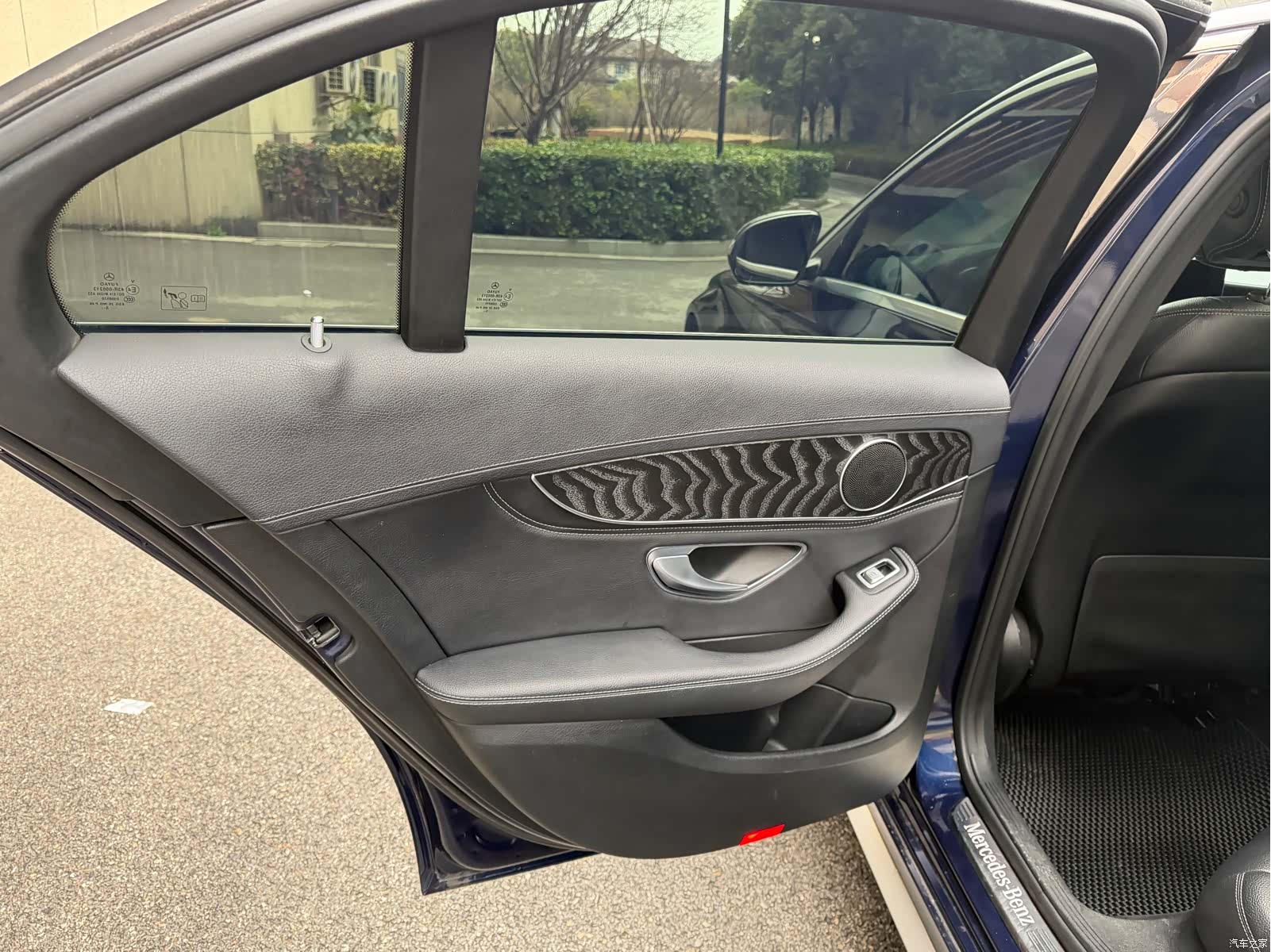 Mercedes-Benz C-Class, 2015 9