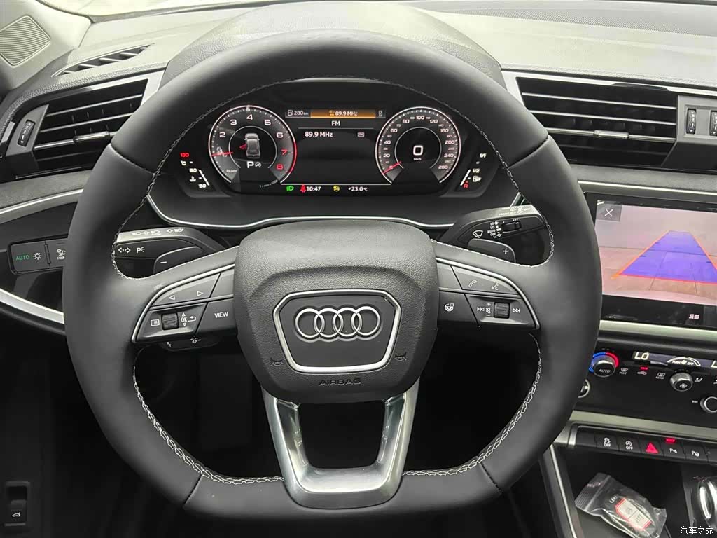 Audi Q3, 2023 3