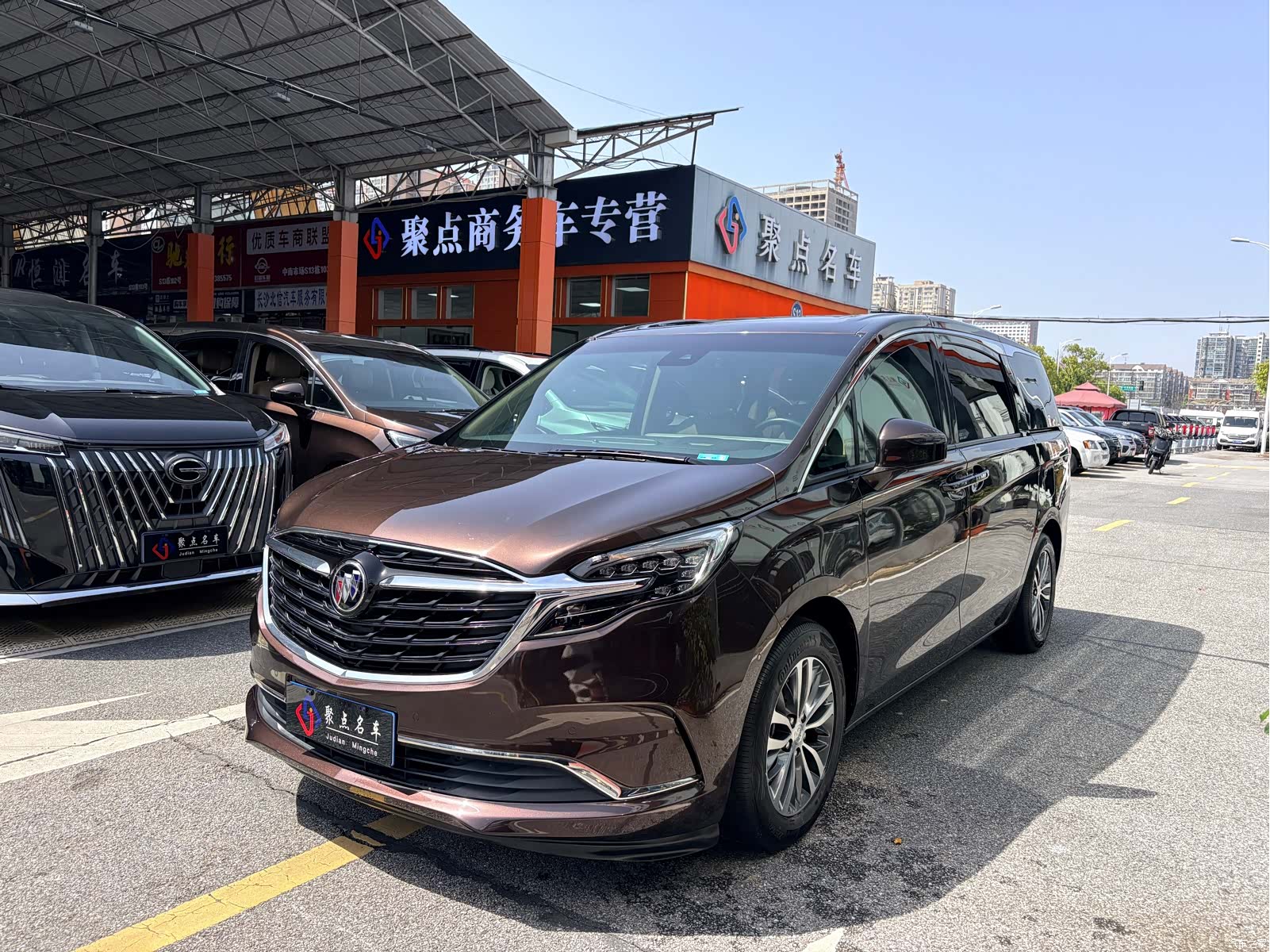 Buick GL8, 2021 1