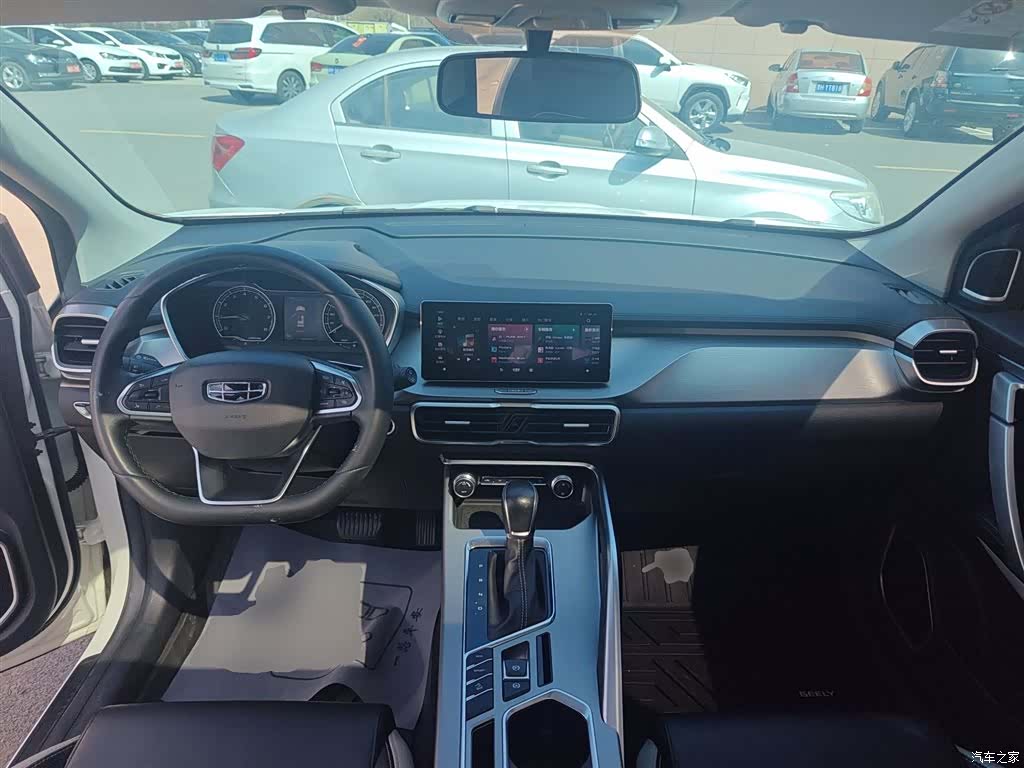 Geely Coolray, 2020 10