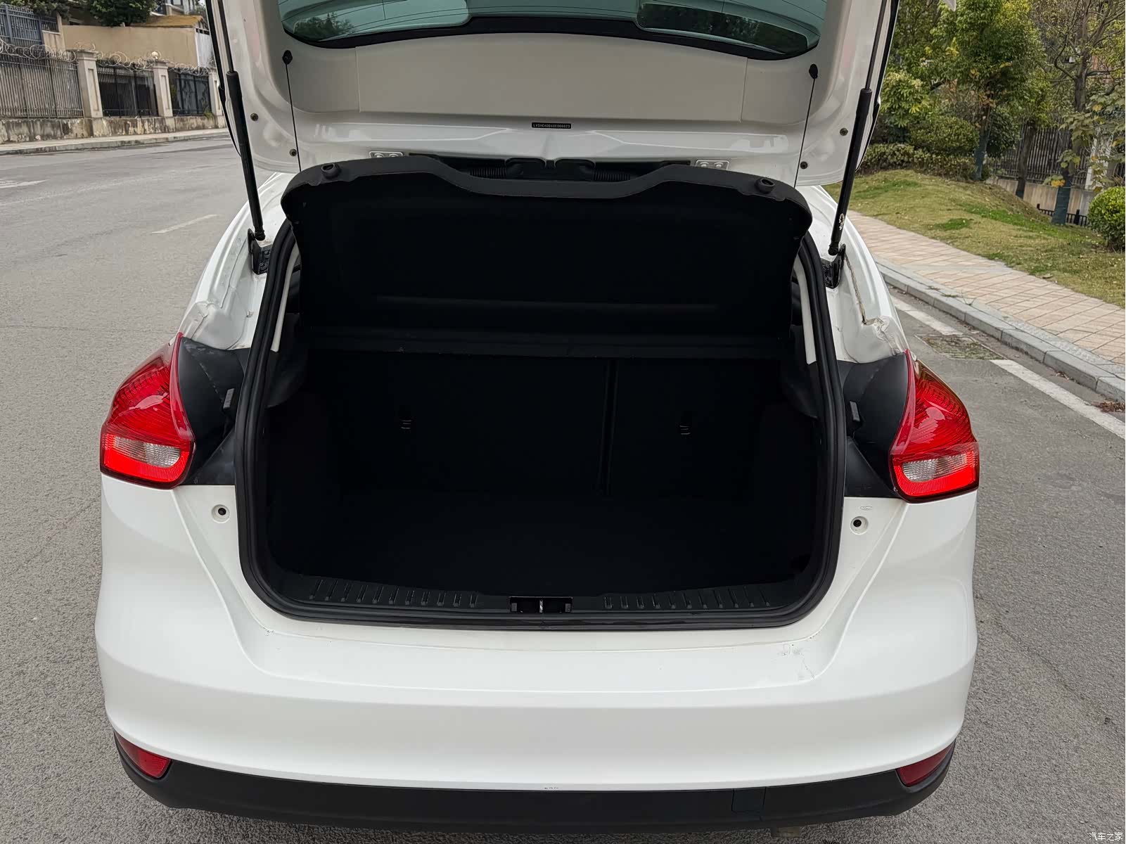 Ford Focus, 2017 14