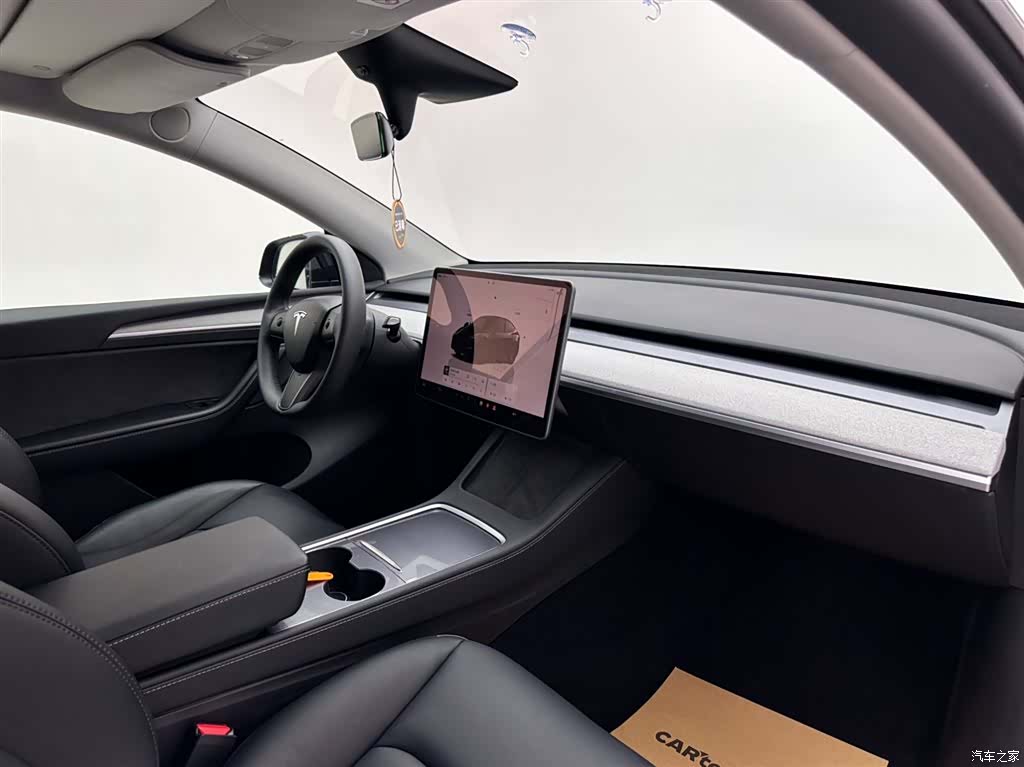 Tesla Model Y, 2023 11