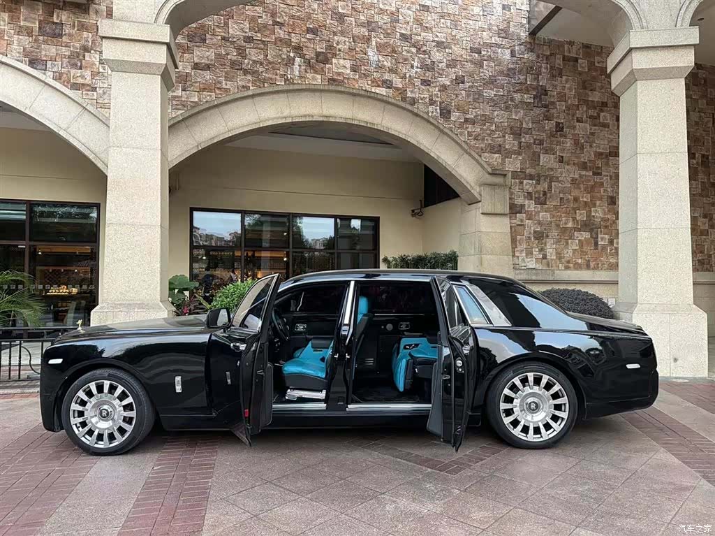Rolls-Royce Phantom, 2013 4