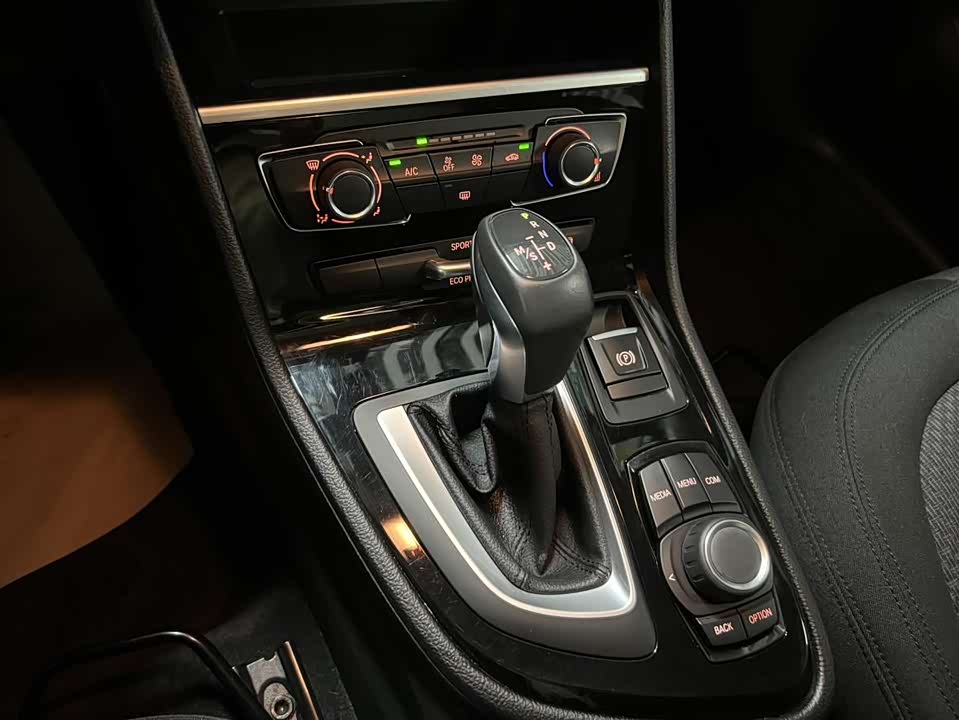 BMW 2 series station wagon