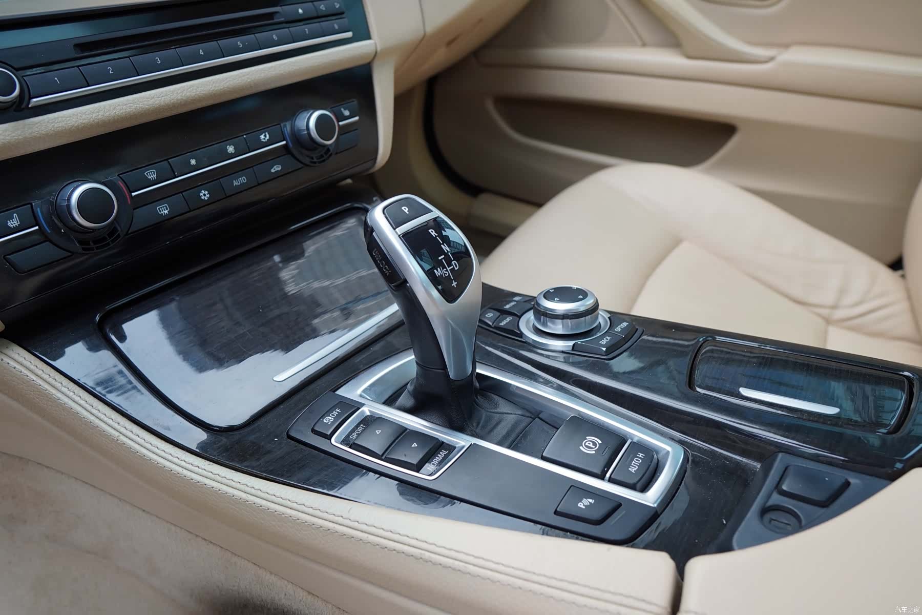 BMW 5 Series, 2011 20