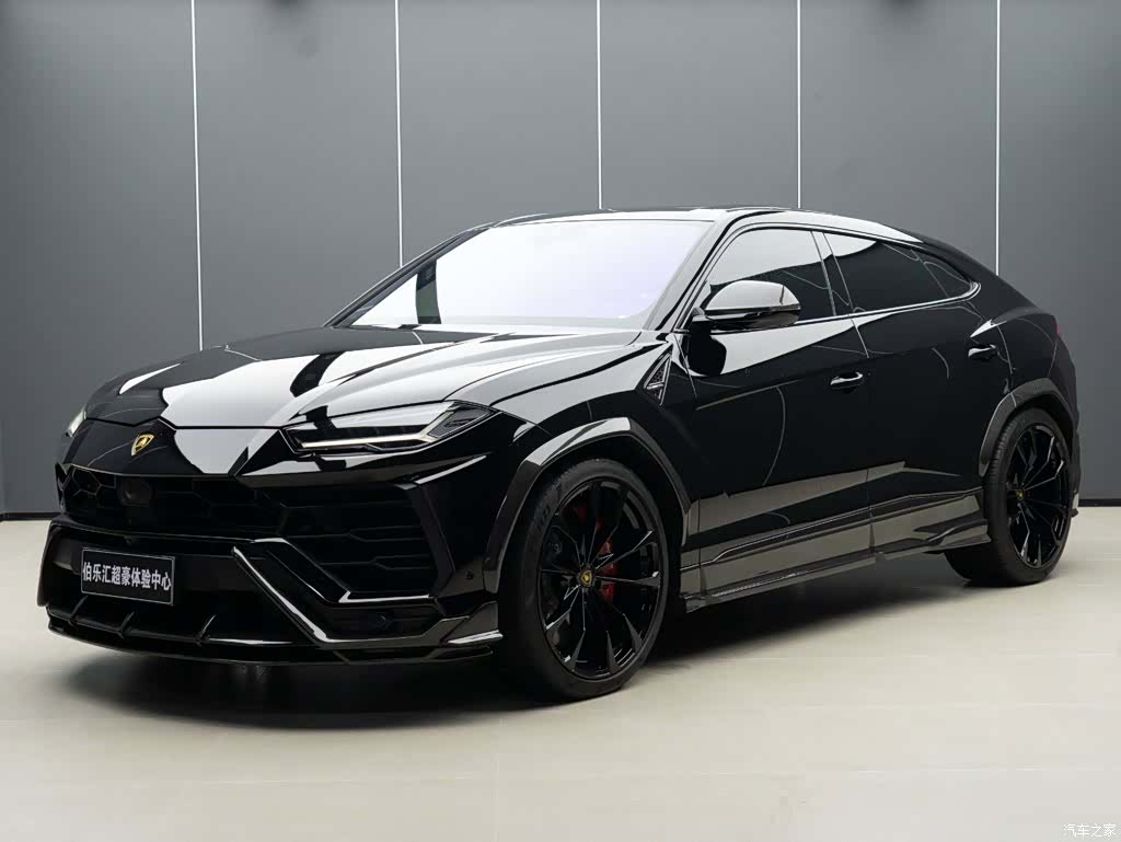 Lamborghini Urus, 2022 2