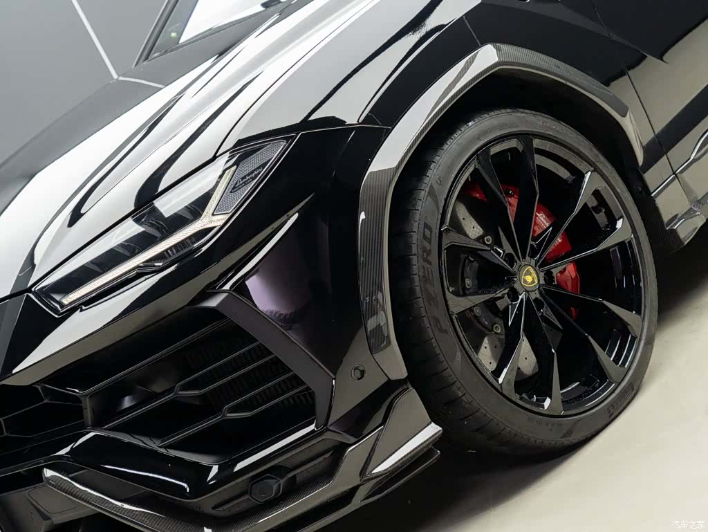 Lamborghini Urus, 2022 3