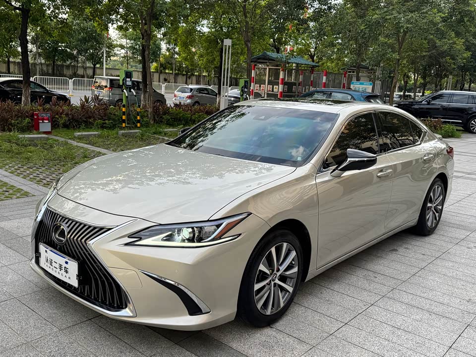 Lexus ES Lexus ES