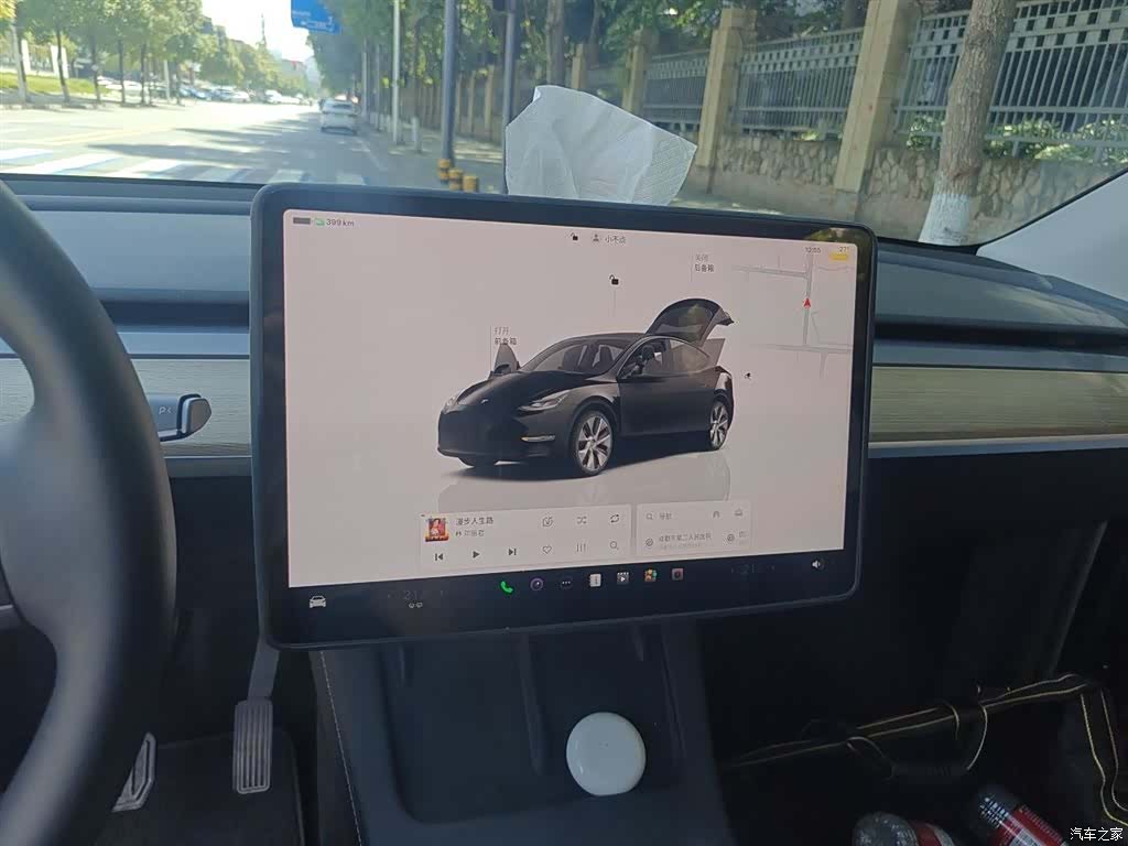 Tesla Model Y, 2023 7