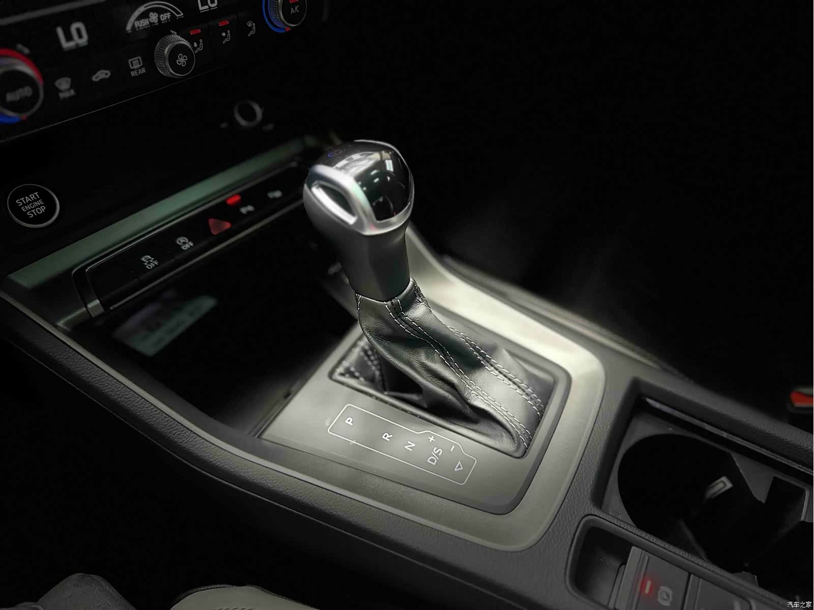 Audi Q3, 2022 16