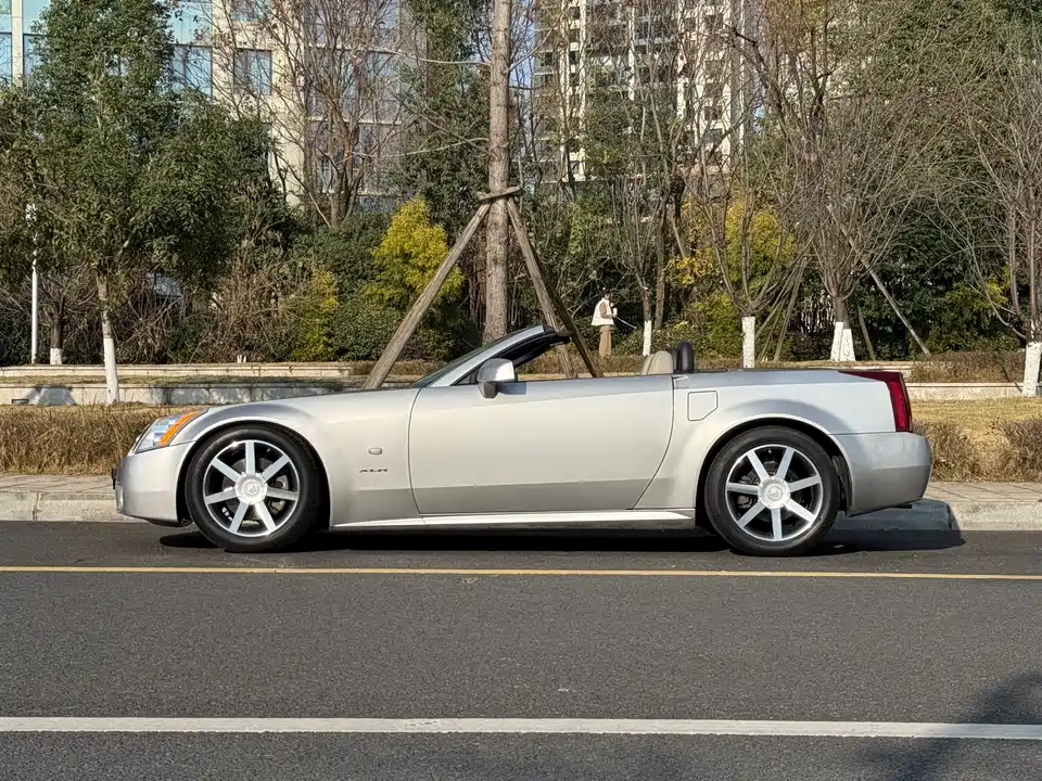 Cadillac XLR