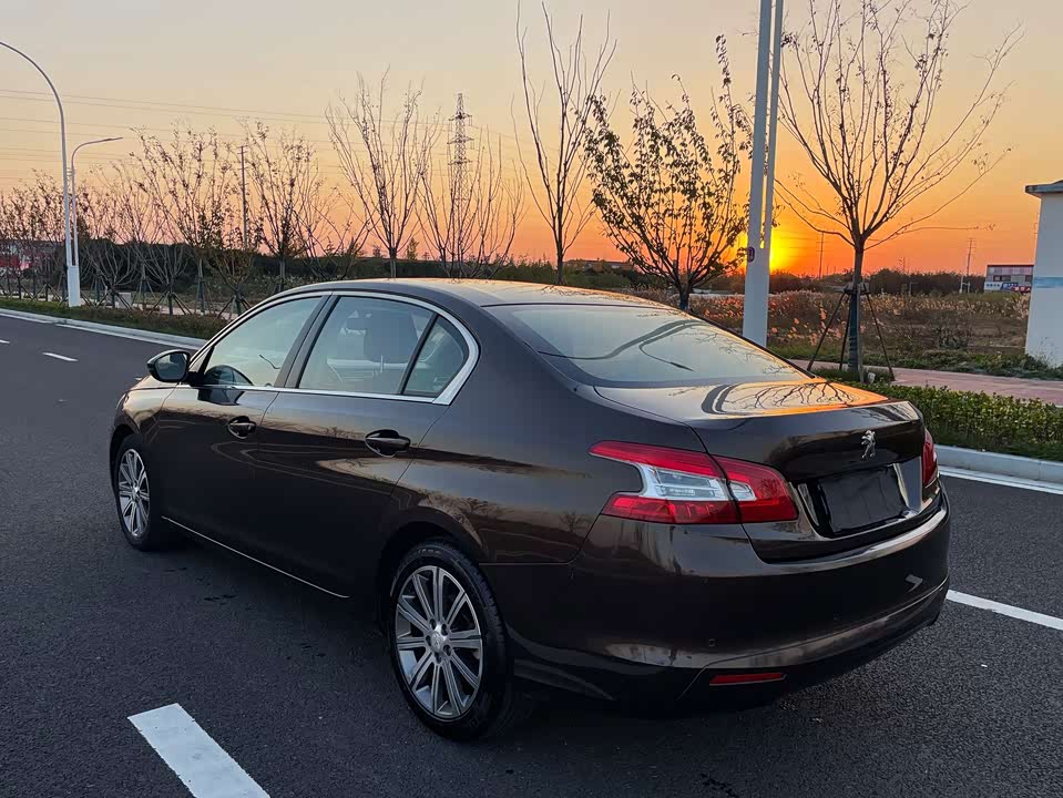 Peugeot 408