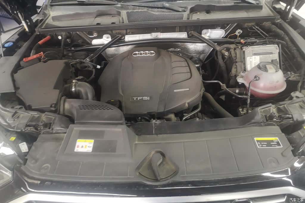 Audi Q5L, 2022 10