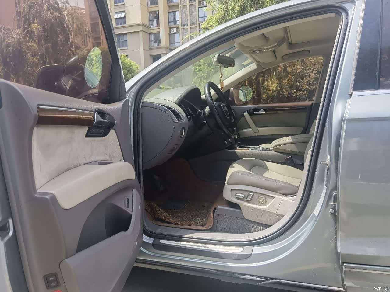 Audi Q7, 2010 4
