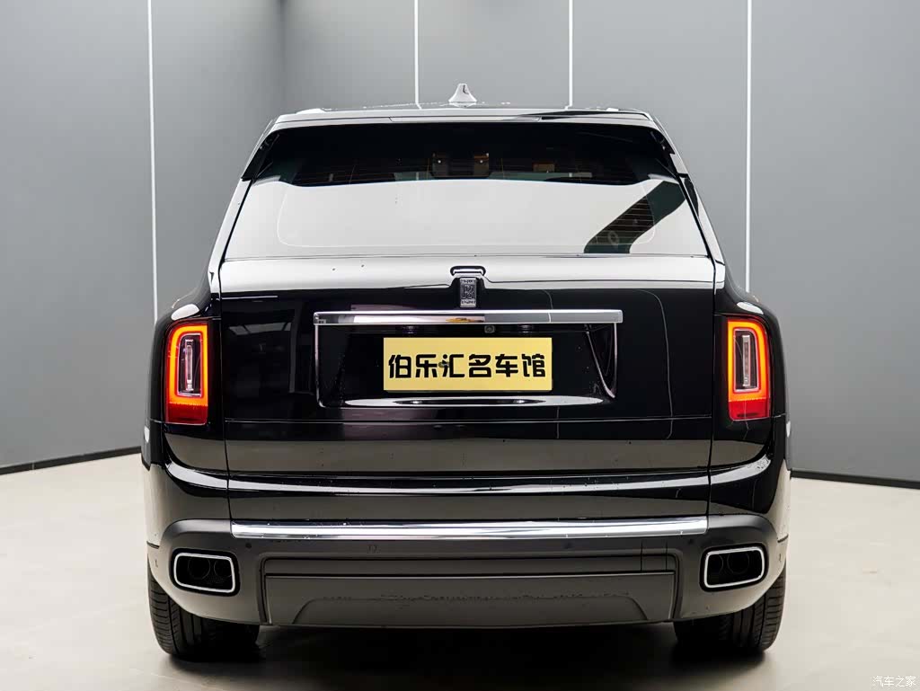 Rolls-Royce Cullinan, 2022 6