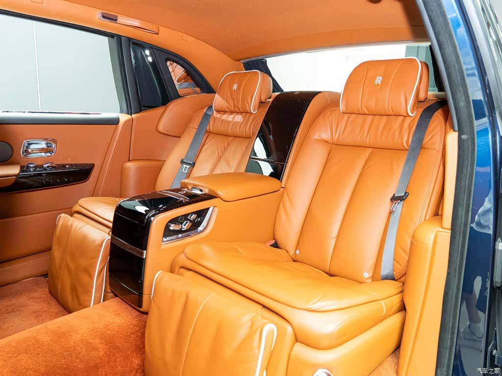Rolls-Royce Phantom, 2020 10