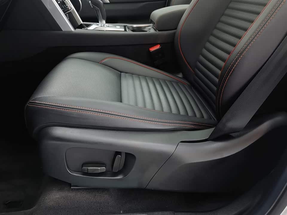Land Rover Discover sports
