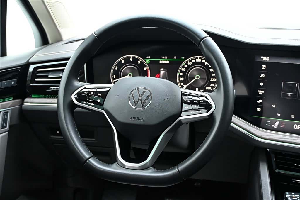 Volkswagen Touareg, 2021 18