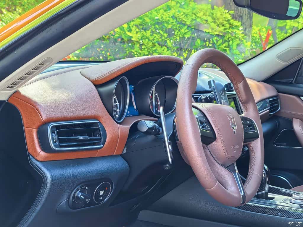Maserati Levante, 2017 9