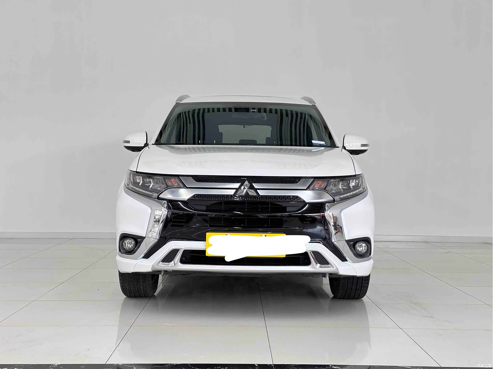 Mitsubishi Outlander, 2022 2