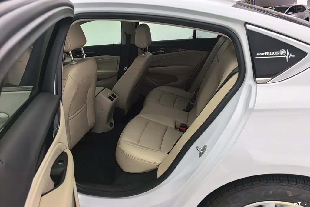 Buick Regal, 2021 11