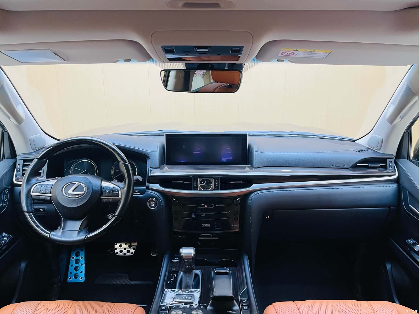 Lexus LX, 2020 все фото