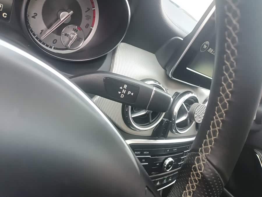 Mercedes-Benz GLA 2016, фото 14