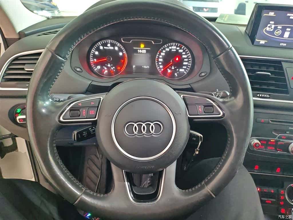 Audi Q3, 2014 11