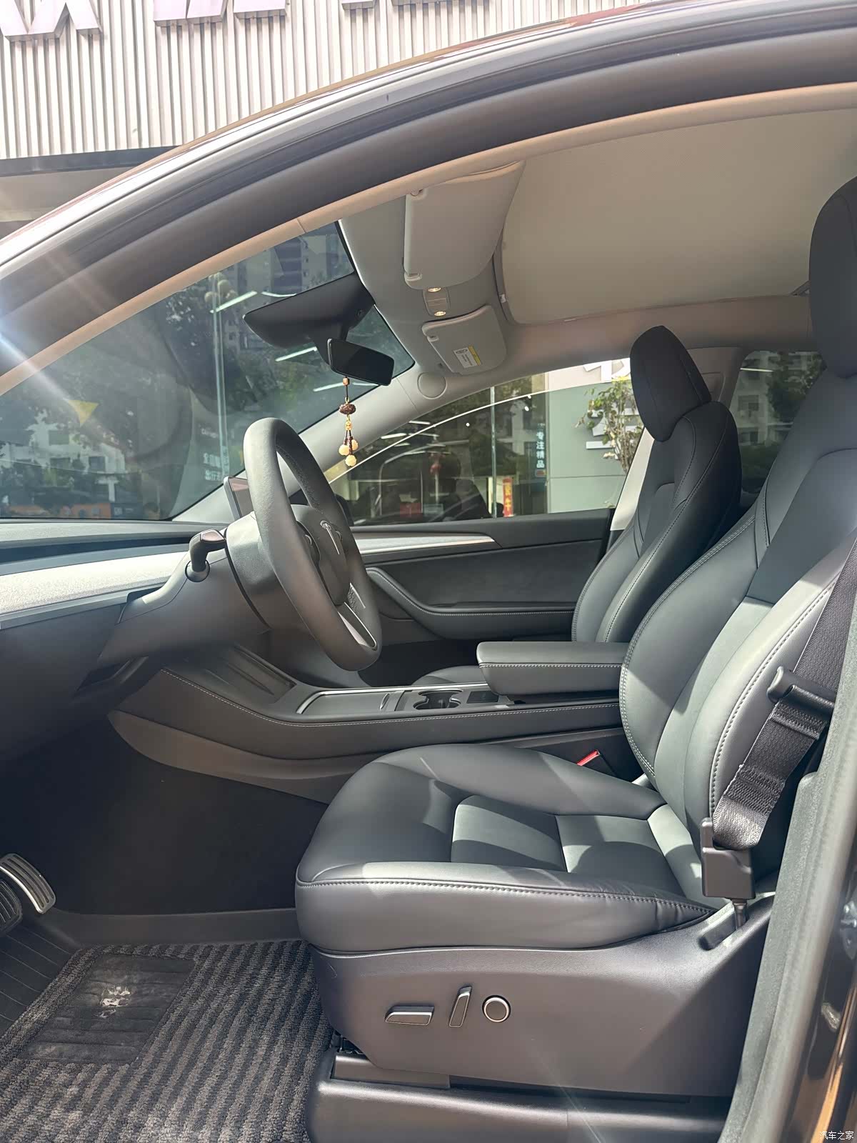 Tesla Model Y, 2024 4