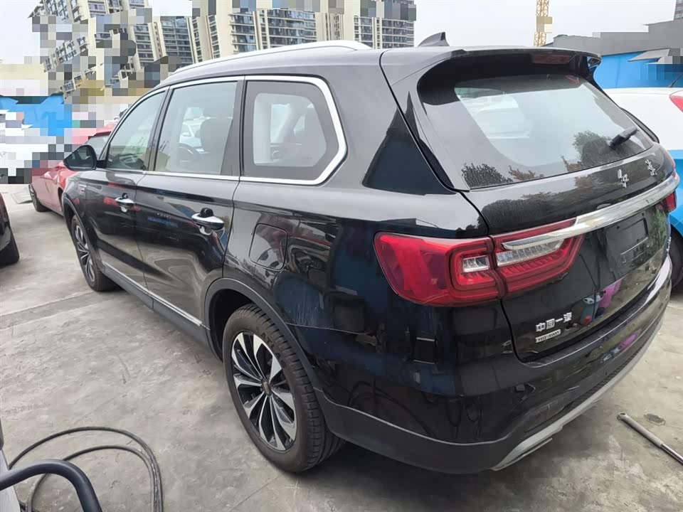 Hongqi HS7