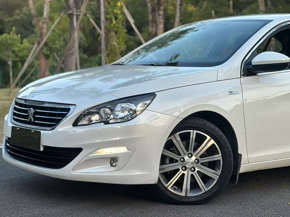 Peugeot 408