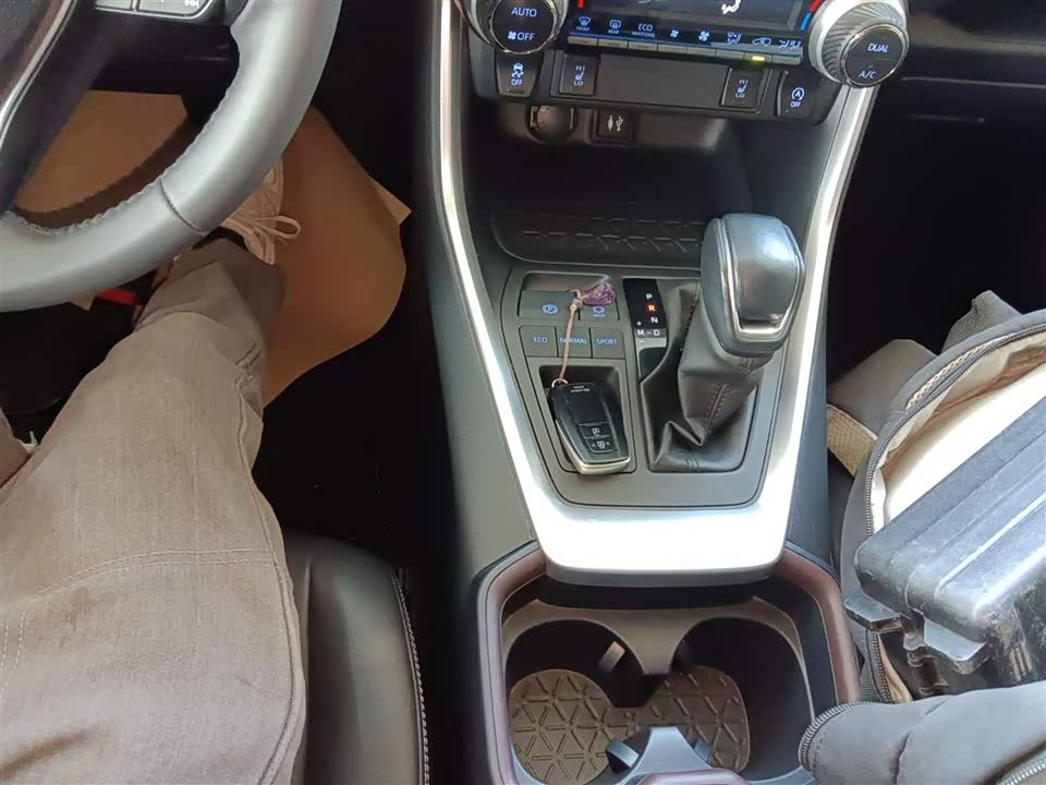 Toyota RAV4 Rongfang