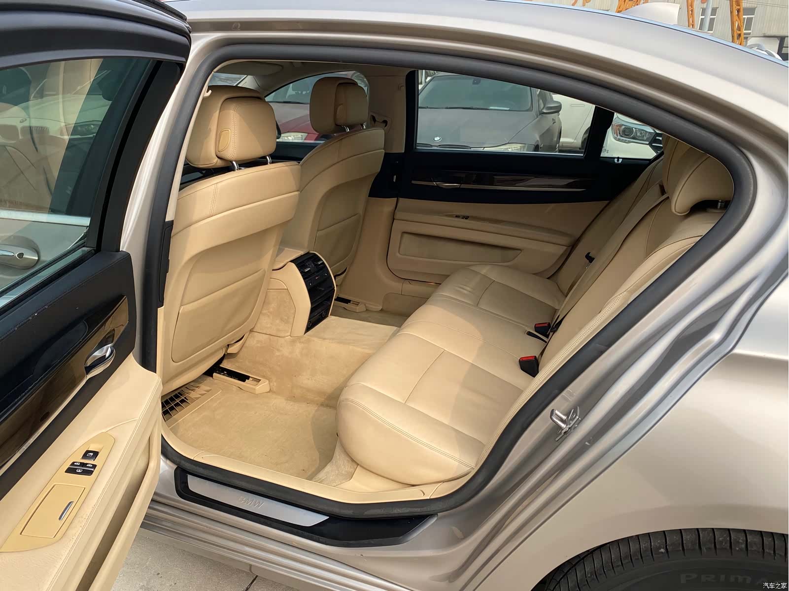 BMW 7 Series, 2011 все фото