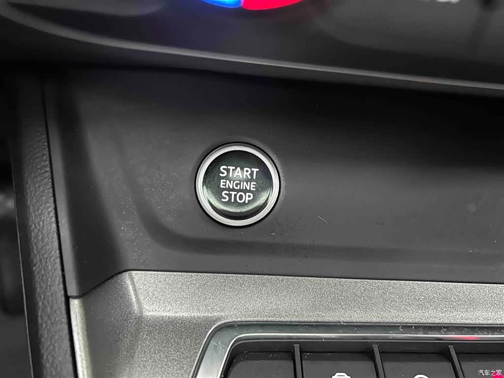 Audi Q3, 2022 4