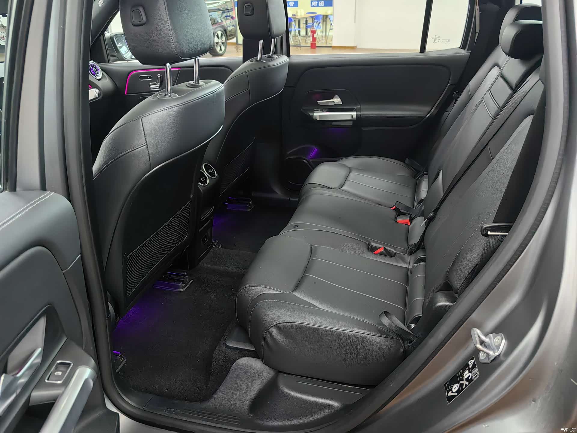 Mercedes-Benz EQB, 2023 10