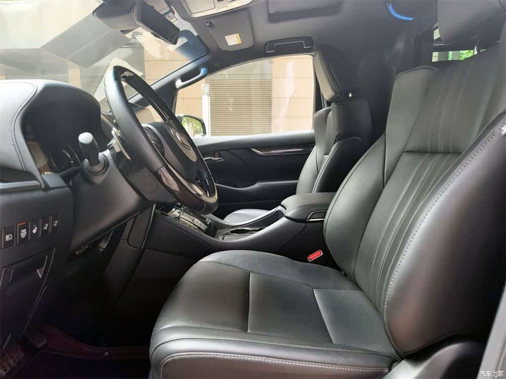 Lexus LM, 2023 2