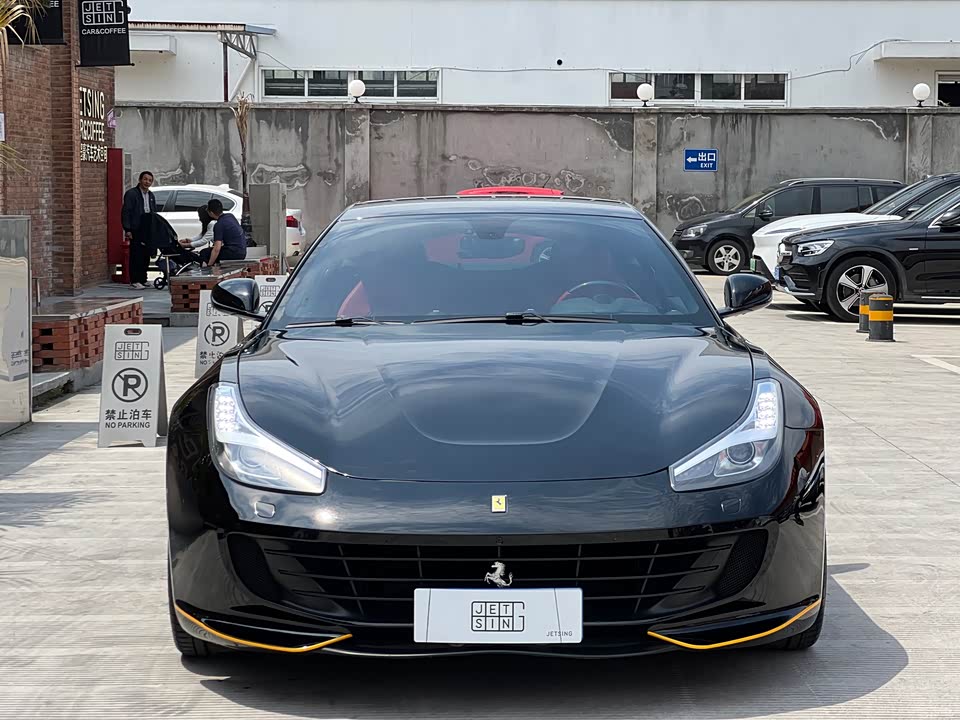 Ferrari GTC4Lusso