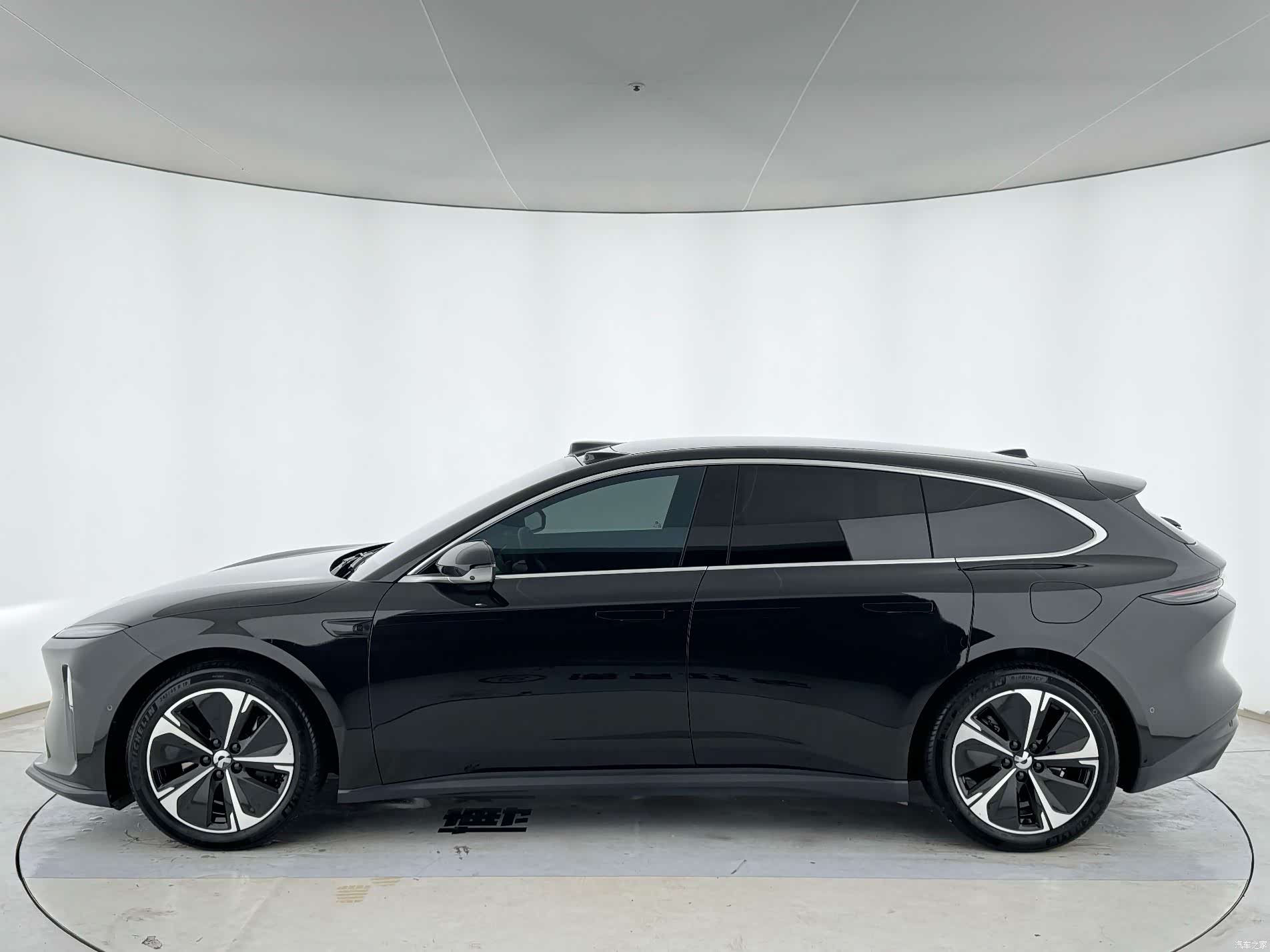 NIO ET5, 2024 4