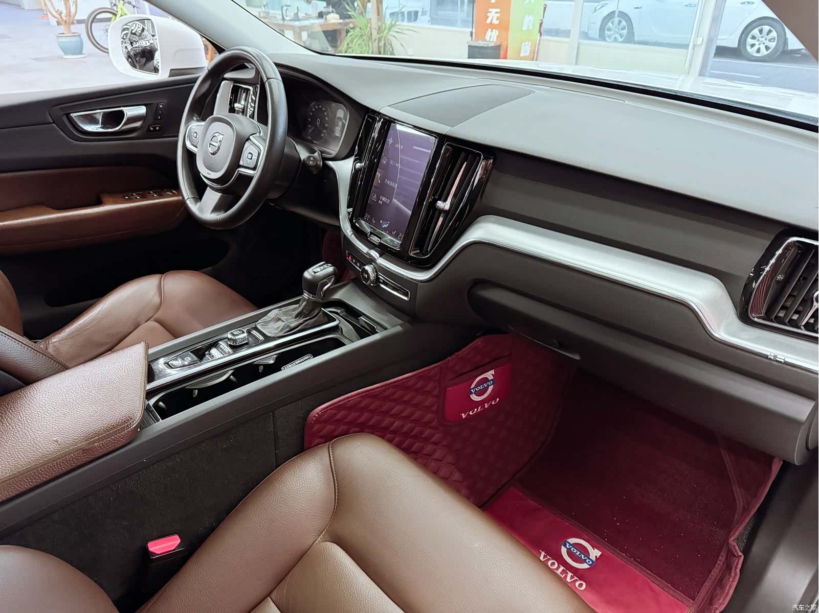 Volvo XC60, 2019 18