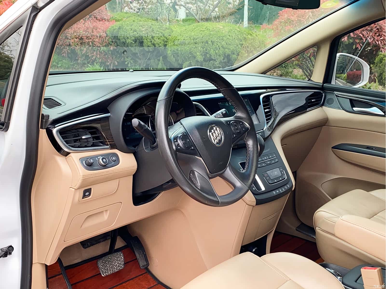 Buick GL8, 2018 10