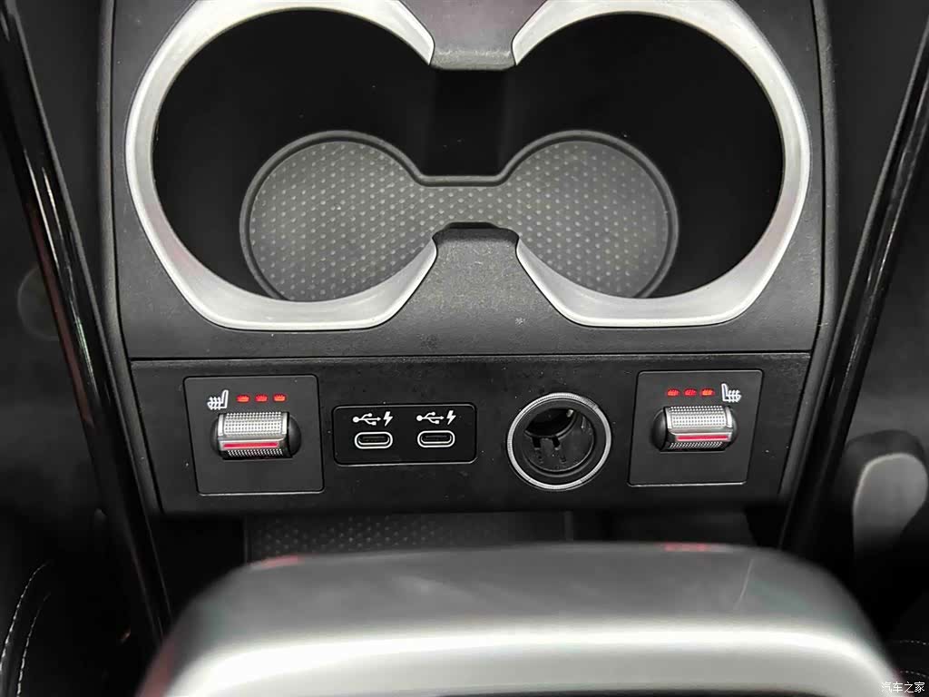 BMW X1, 2024 все фото