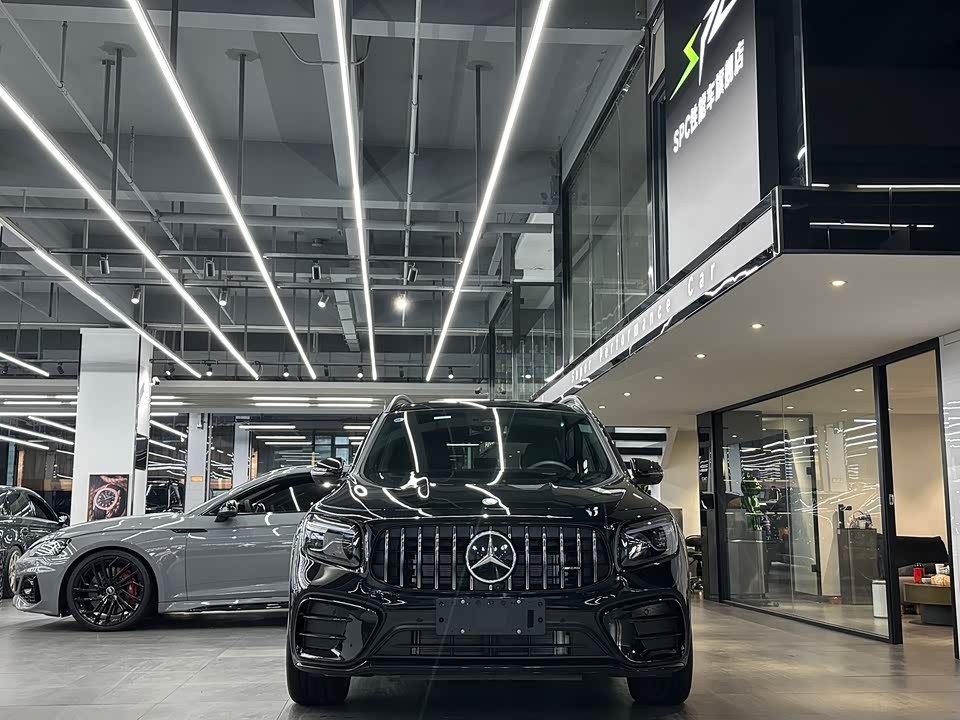 Mercedes-Benz GLB AMG