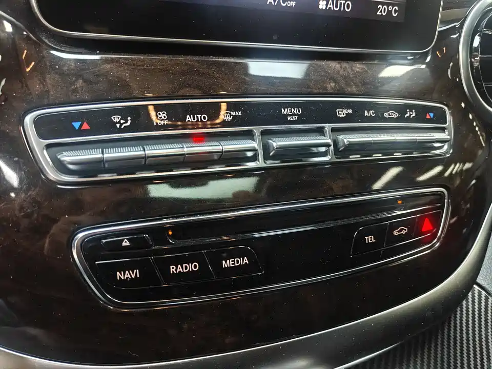 Mercedes-Benz V-class