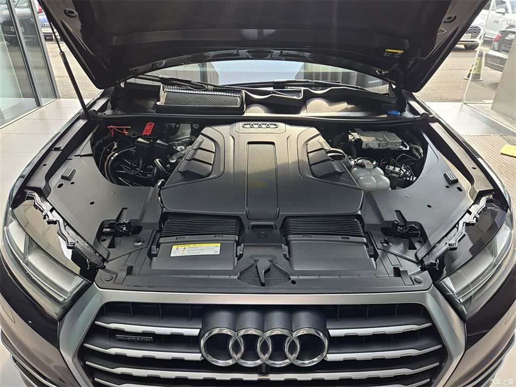 Audi Q7, 2019 8