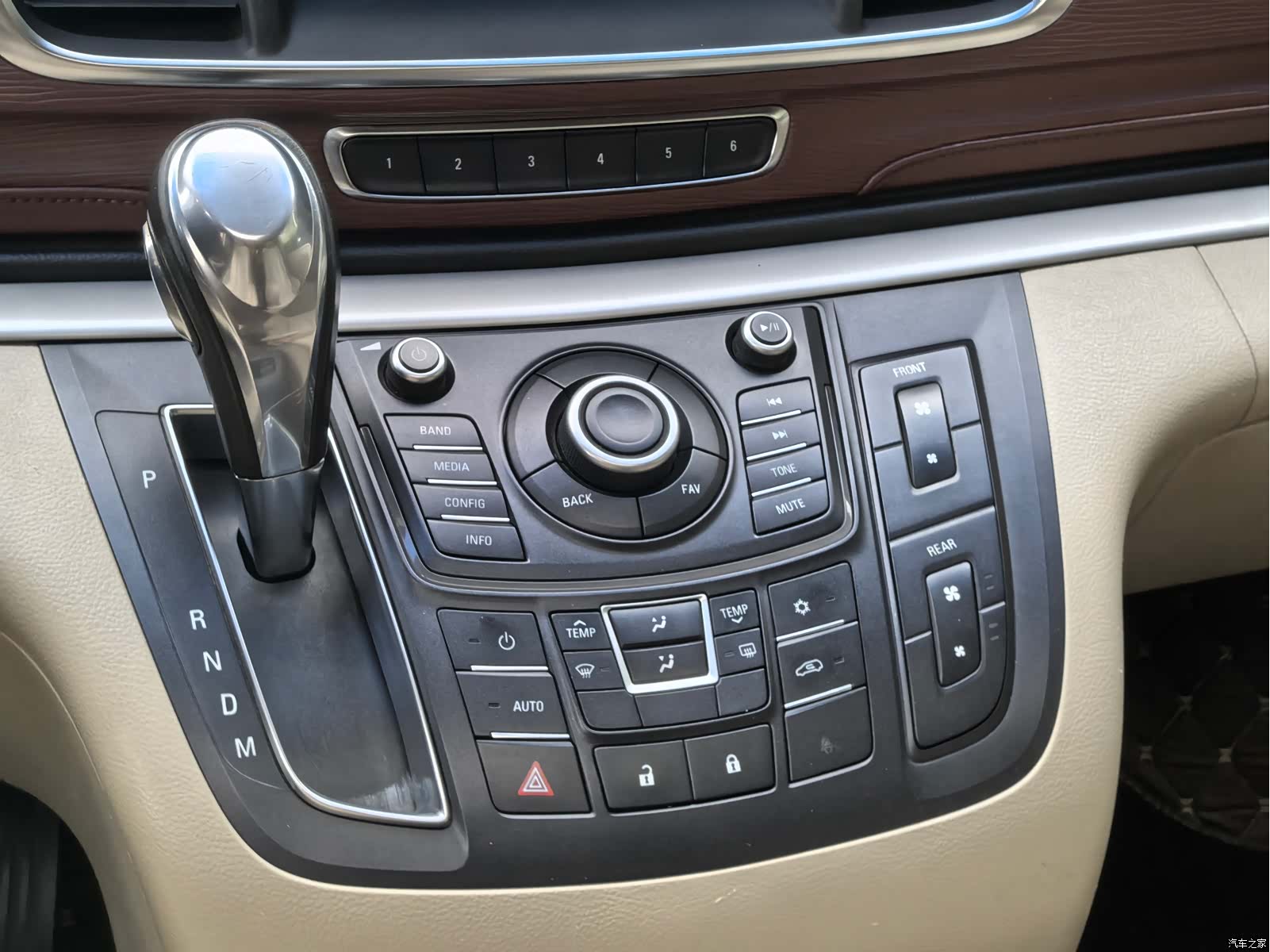 Buick GL8, 2016 20